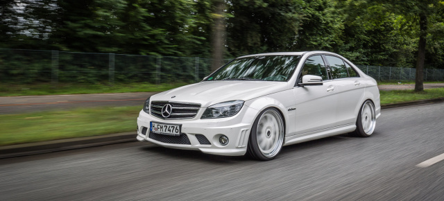 Acht Richtige : Mercedes C63 AMG (W204) als Perle in Mystic-Weiß