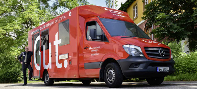 Mobiles‭ „‬Banking‭“ ‬mit Stern: Mercedes-Benz Sprinter als mobile Bankfiliale 