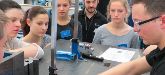 Girls Day bei Daimler am 23. April: Bundesweiter Girl‘s Day für 600 Schülerinnen an zehn Daimler-Standorten