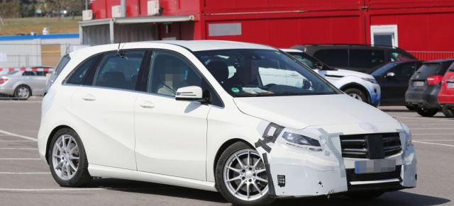 Erlkönig erwischt: Mercedes B-Klasse Facelift: Aktuelle Bilder von der Modellpflege des Mercedes Sports Tourer