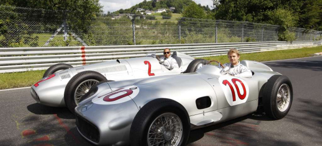 Junge Fahrer - alte Silberfpeile:  Rosberg und Hamilton in historischen Silberpfeilen auf Nordschleife: Die Mercedes-Formel-1-Fahrer donnerten mit legendären Silberpfeilen über den Nürburgring
