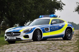 Kann das wahr sein? Mercedes-AMG GT S als Polizeiwagen: Beamtentraum:  Mercedes-AMG postet AMG GT-S als Polizei-Einsatzwagen