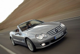 Mercedes-Benz Baureihen: R230 (ab 2001) - alles gut bedacht: Die Mercedes SL der Baureihe 230 sind dank Variodach Cabrio und Coupé in einem