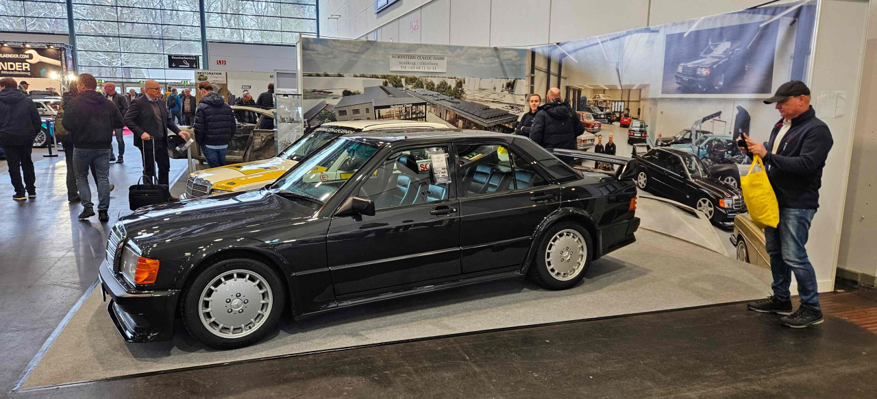Sterne unterm Hammer bei Nordstern Classic: Mercedes-Benz 190 E 2.5-16 EVO I steht zum Verkauf
