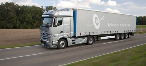 Der neue Mercedes-Benz Actros geht auf Tour: Ab 22. November Vorstellung des neuen Trucks auf drei Autohöfen 