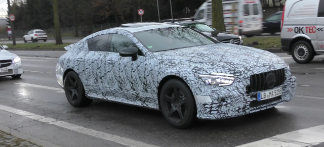 Mercedes-Benz Erlkönig erwischt: Star-Spy-Shot-Video: 4-Door-AMG-GT in Nahaufnahme