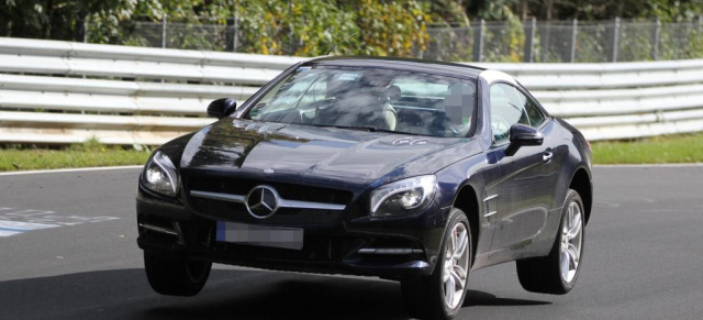 Irgendwie abgehoben: Mercedes Erlkönige im Grenzbereich: Mercedes-Testfahrer sind tollkühne Männer in fliegenden Kisten