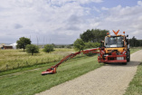 Unimog at Work: Deich-Pflege an der Ostsee: Landesbetrieb für Küstenschutz, Nationalpark und Meeresschutz Schleswig-Holstein investiert in neuesten Unimog Geräteträger