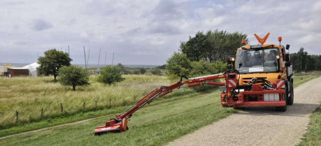 Unimog at Work: Deich-Pflege an der Ostsee: Landesbetrieb für Küstenschutz, Nationalpark und Meeresschutz Schleswig-Holstein investiert in neuesten Unimog Geräteträger