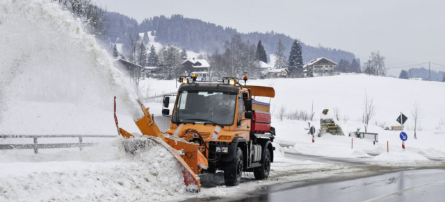 Unimog at work: Winterdienst mit U 500: Schneeräumung mit Unimog auf Deutschlands kurvenreichstem Pass bei Hindelang