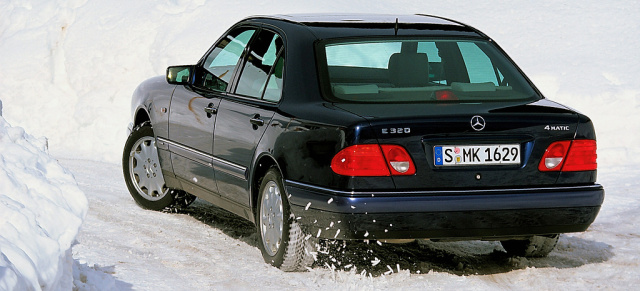 Die neue Mercedes-Benz 4MATIC hat 1997 in der E-Klasse Premiere: Gespür für Schnee: Die zweite Generation der 4MATIC vor 25 Jahren