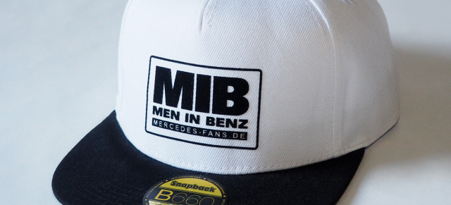 Passend zu der Softshell Jacke: NEU: MIB Flat Peak Snapback Cap "White Edition"