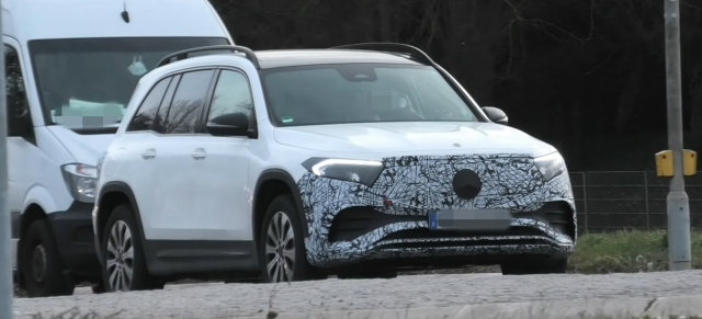 Mercedes Erlkönig erwischt: Spy Shot: Aktuelle Bilder von der EQB X243-Modellpflege