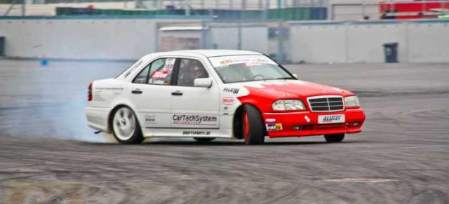 Deutsche Drift-Queen bei den SCHÖNEN STERNEN 2011: Bianca Lankes präsentiert in Hattingen ihren Drift AMG C36 