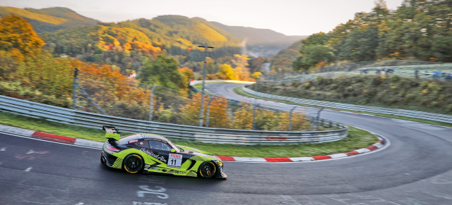 Schnitzelalm Racing mit erstem Podium bei der NLS: Kenneth Heyer im schnellen Schnitzel auf dem Podest, Patrick Assenheimer mit frühem Aus