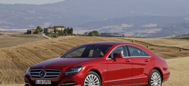 Mercedes CLS  gewinnt das Goldene Lenkrad 2010: Als bester Oberklasse-Wagen gewinnt das neue Coupé von Mercedes-Benz die angesehen Auszeichnung
