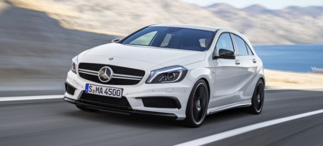 A wie Attacke: Starkes Debüt des Mercedes A45 AMG: Stärkster Serien-Vierzylinder-Turbomotor der Welt: Die AMG gepowerten A-Klasse markiert eine neue Ära für die Marke mit dem Stern