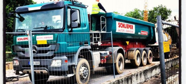 Unter einem guten Stern: Vollsperrung auf der A40: Im Ruhrgebiet wird statt 48 Monaten Dauerbaustelle bei der Sanierung der Autobahn A40 alternativ auf 3 Monate Komplettsperrung gesetzt